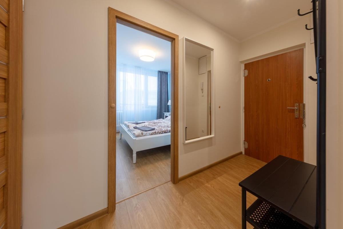Large Prosek - Your Second Home! * Praga
